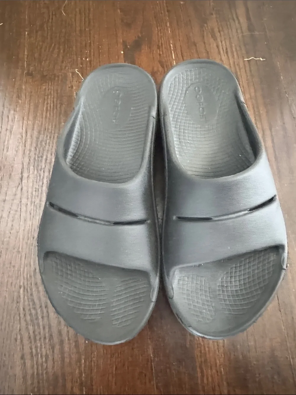 OOFOS Black Women’s Slip-On Recovery Clog